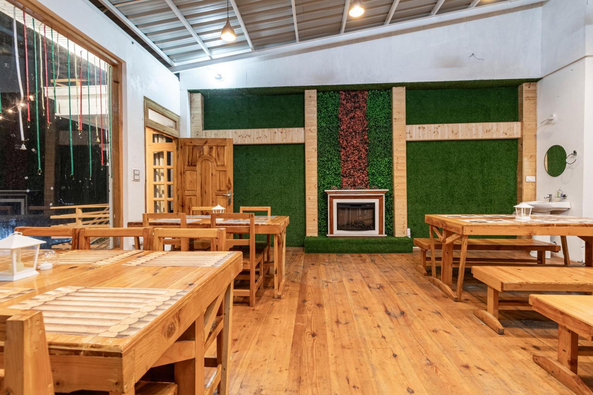Wood Crista Kufri Near An Apple Orchard Hotel Екстериор снимка